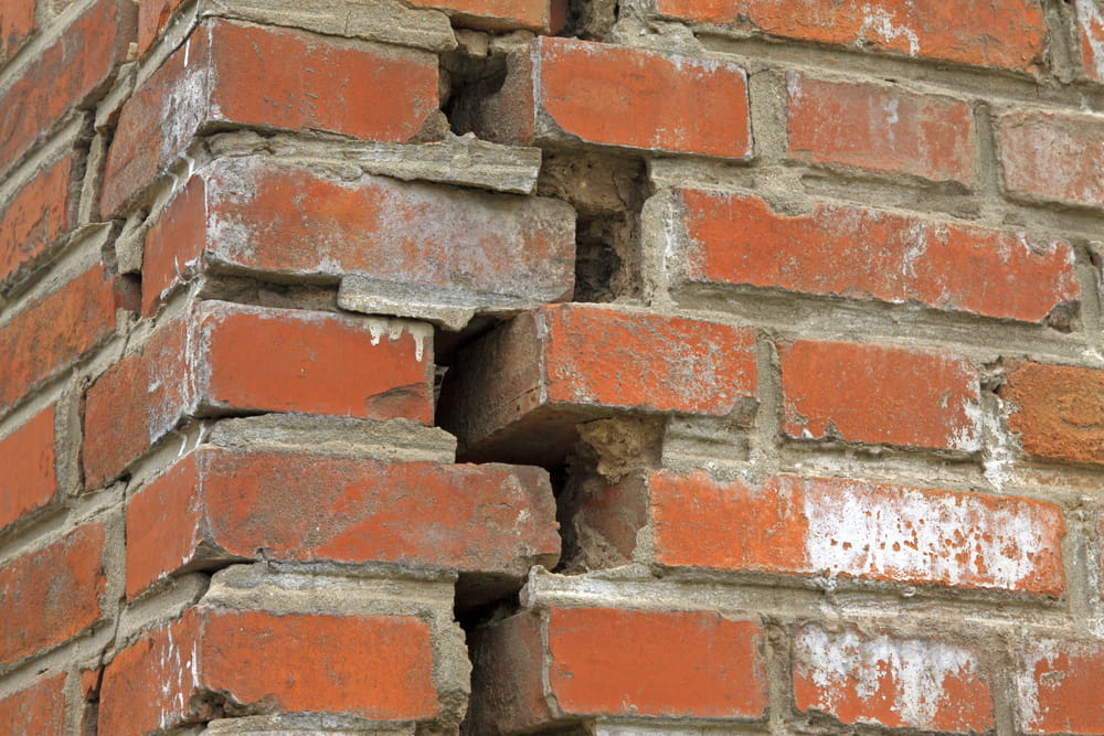 A cracked chimney